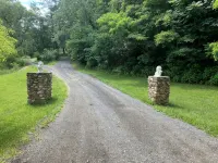 Studio w/pool & hot tub -only minutes to Triple Crown hiking trails - Pool