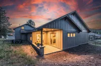 Spacious family friendly home, close to Grand Canyon, GC railroad and Rt66 - 4-Star