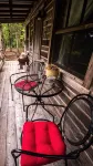 Cowboy Cabin, come sit under the trees - Chalets