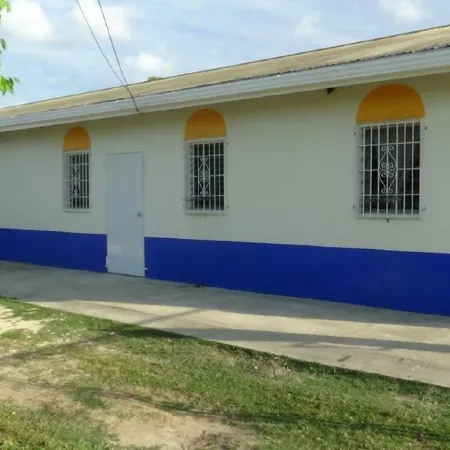 Hacienda Tropical Guest House