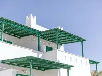 Villa Harmony Hotel berhampiran Pantai Plaka
