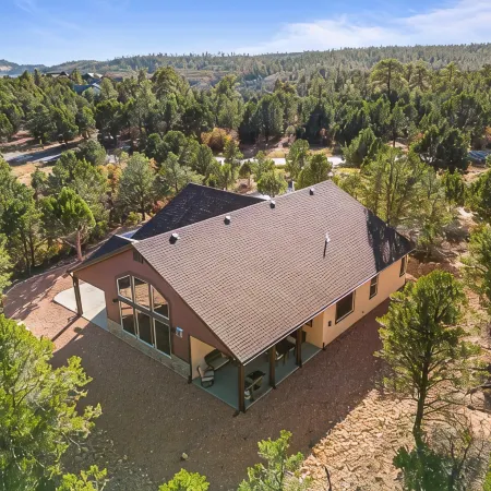 Zion Cabin Retreat - Luxury with Nature Trails in Uncrowded East Zion. 3 Kings