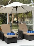 Renovated 1925 Bungalow • Heated Pool • 3Br En-Suite • 2 Mi to Venice Beach - 4 ดาว