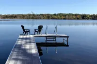 Cozy Lakefront Cabin Near Interlochen - Chalets