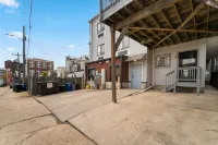 Cozy Baltimore Townhome - Jacuzzi