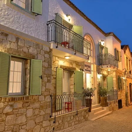 Brothers Çeşme Boutique Hotel