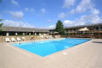 The Lodge at Banner Elk - parking