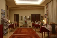 Pension Hotel Mariahilf - Bed and Breakfasts