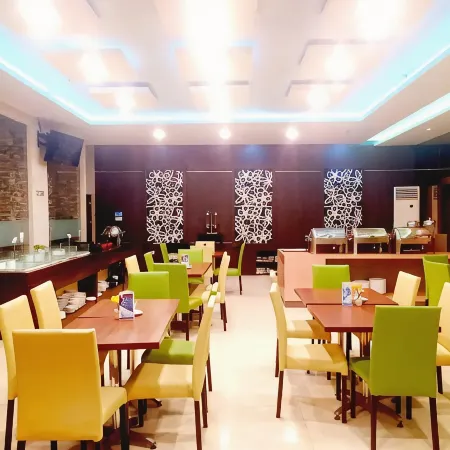 Zenith Hotel