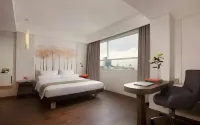 Hotel Royal Bay Makassar - parkir