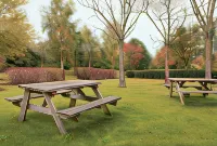 Days Inn by Wyndham Donington A50 - parking