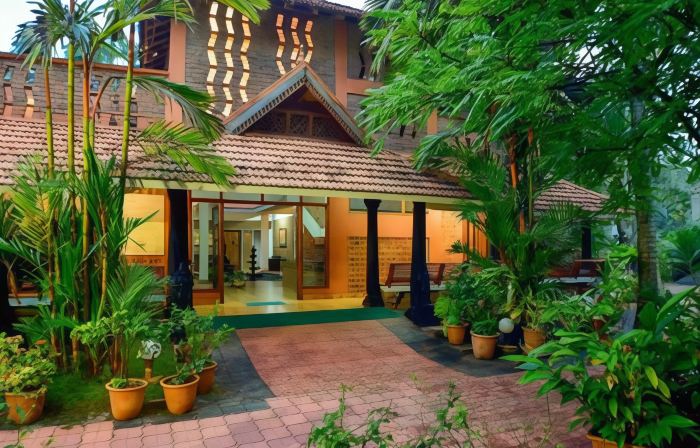 Beach and Lake Ayurvedic Resort, Kovalam