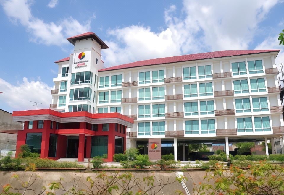 The Color Hotel Hat Yai - Housity