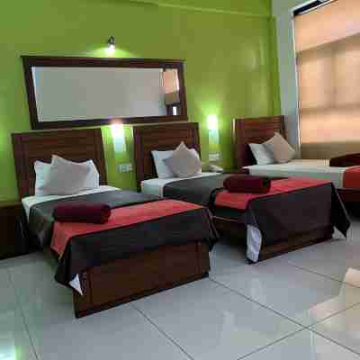 Subhas Hotel Rooms