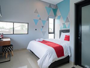 RedDoorz Near Sindu Kusuma Edupark 3