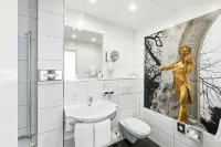 Hotel Johann Strauss Hotels near Maria-Theresien-Platz