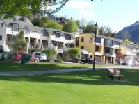 Lakeside Motel Hotels in Queenstown