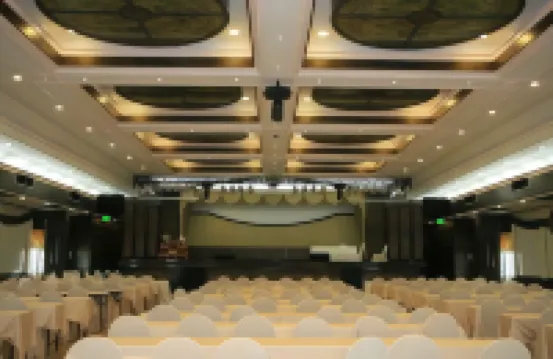 Ruean Phae Royal Park Hotel