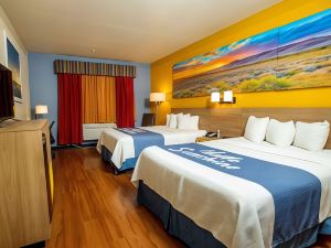 Days Inn & Suites by Wyndham Houston North/Aldine