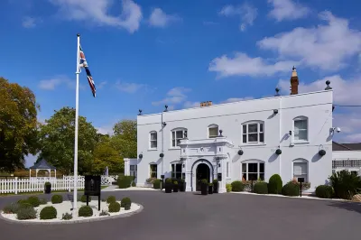 Woughton House Hotel Hotels near Antiques Association
