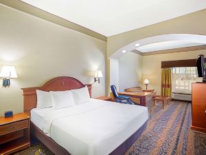 La Quinta Inn & Suites by Wyndham Belton - Temple South