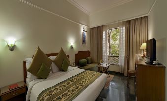 Renest Shraddha Inn - Shirdi