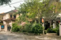 Miraa Guest House & Resto Hotel in zona CN Dekorasi