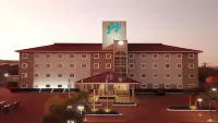 H+ Hotel - parking