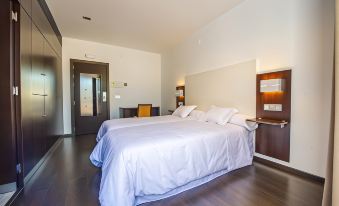 Hotel Rural Las Monteras - Housity