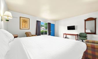 Capitol Inn and Suites - Housity
