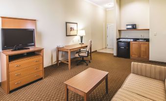 La Quinta Inn & Suites by Wyndham Bridgeport