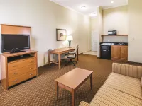 La Quinta Inn & Suites by Wyndham Bridgeport