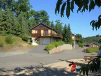 Cosy Chalet with Sauna in a Quiet Area