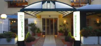 Hotel Houston Отели рядом с достопримечательностью «Монументальное кладбище Римини»
