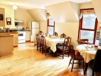 Le Griffon Hotels in Shediac