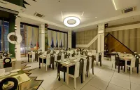 Hotel Holiday Resort