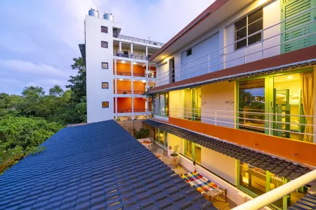 Zostel Pondicherry, Auroville Road