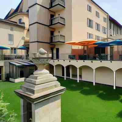 Hôtel-Restaurant des Augustins Hotel Exterior