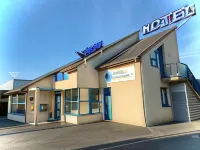 Hôtel le Laury's Hotels in Salles-la-Source