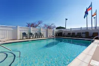Country Inn & Suites by Radisson, Bel Air/Aberdeen, MD - Pools