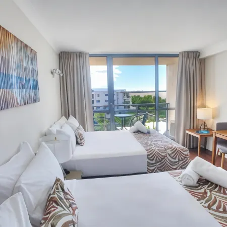 Cairns Plaza Hotel