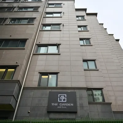 The Garden Hotel ハイゲグサ寺周辺のホテル