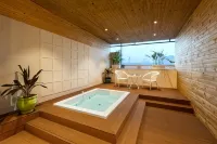 Radisson Jaipur City Center - Bathtub