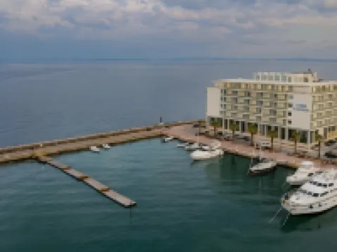 Chios Chandris Hotels in Chios