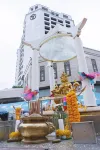 Thumrin Thana Hotel