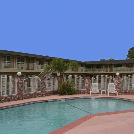 Sunset Inn Lake Oroville