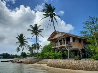Patrick's on the Beach Resort - Airport Shuttle