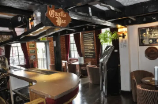 The Roundabout Hotel