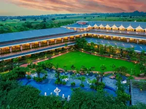 Mayfair Oasis Resort & Convention