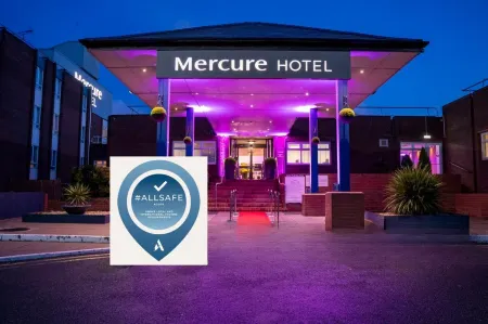 Mercure Birmingham West Hotel Отели в г. Сметвик